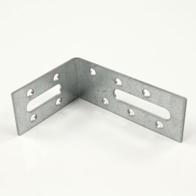 qualité  Rust Resistant Galvanized Angle Brackets For Building Installation usine