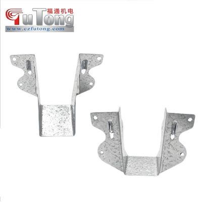 Connecteur en bois à plaque dentée pour systèmes de charpente et de charpente en bois