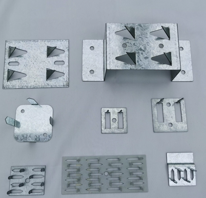 Pince d'empalement en acier galvanisé estampillé sur mesure avec conception autobloquante pour applications de fixation d'isolation